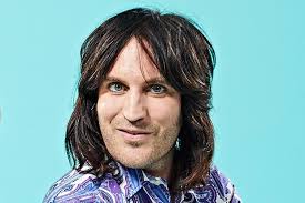 How tall is Noel Fielding?